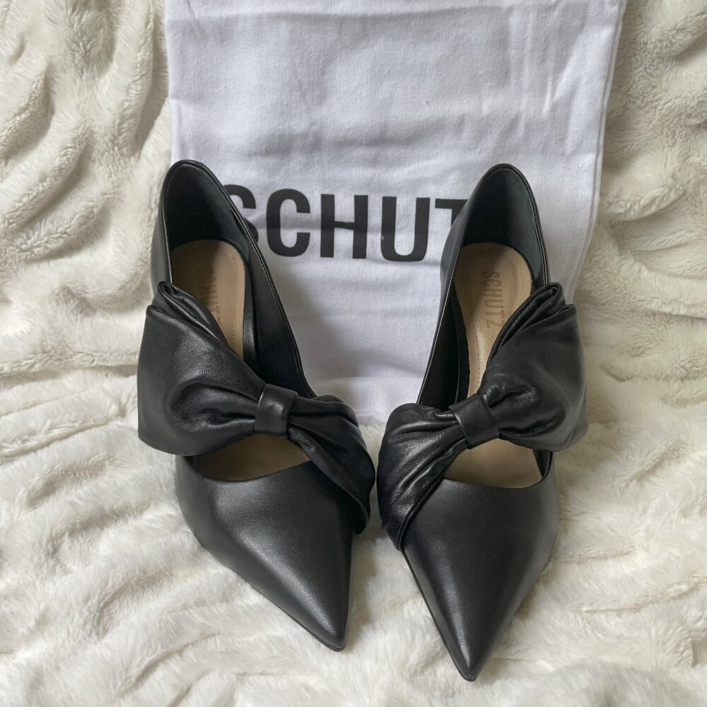 Schutz Judy Nappa Leather Pumps – Black (Size 7B)